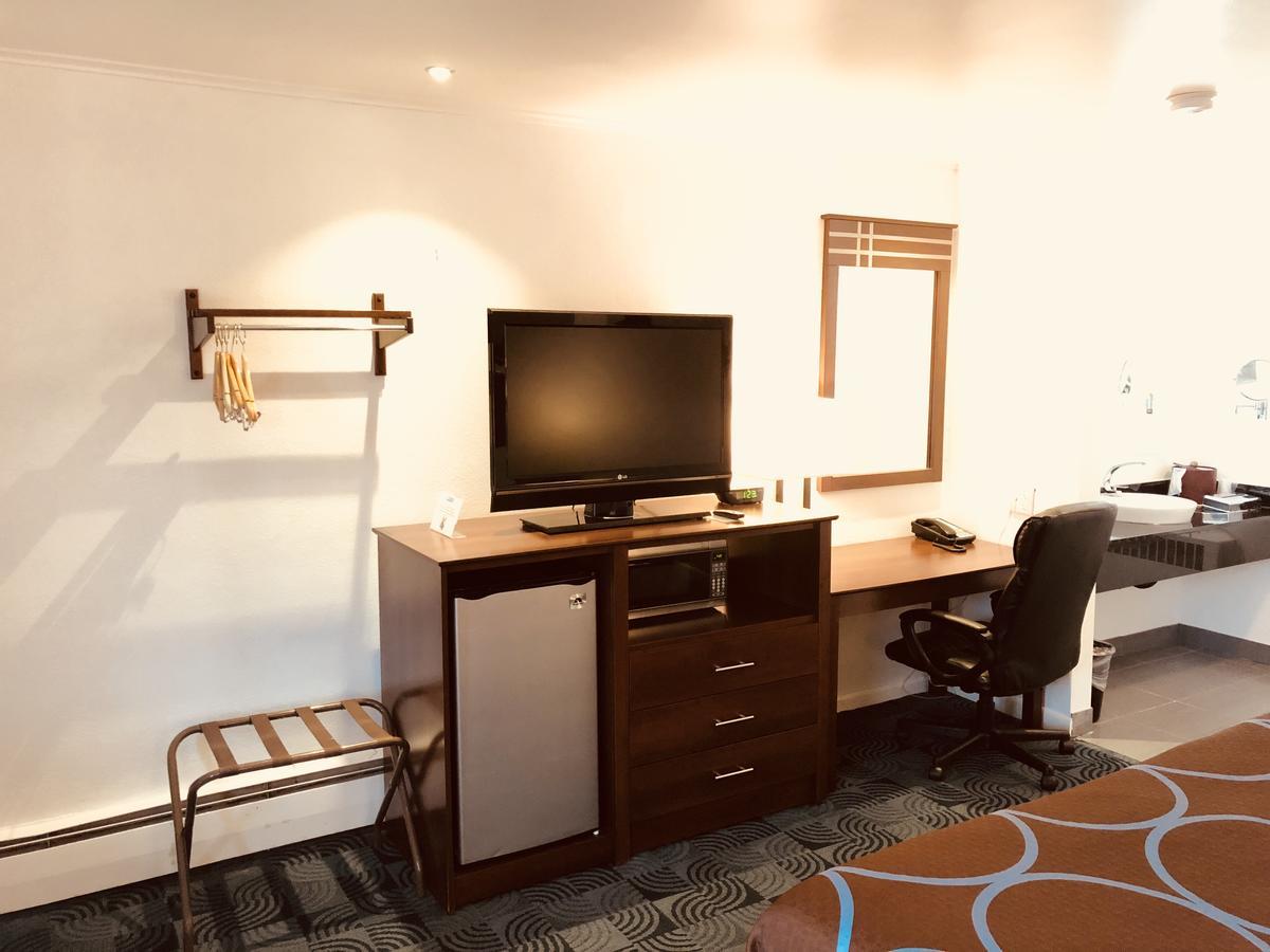 Berkshire Inn Pittsfield Ngoại thất bức ảnh